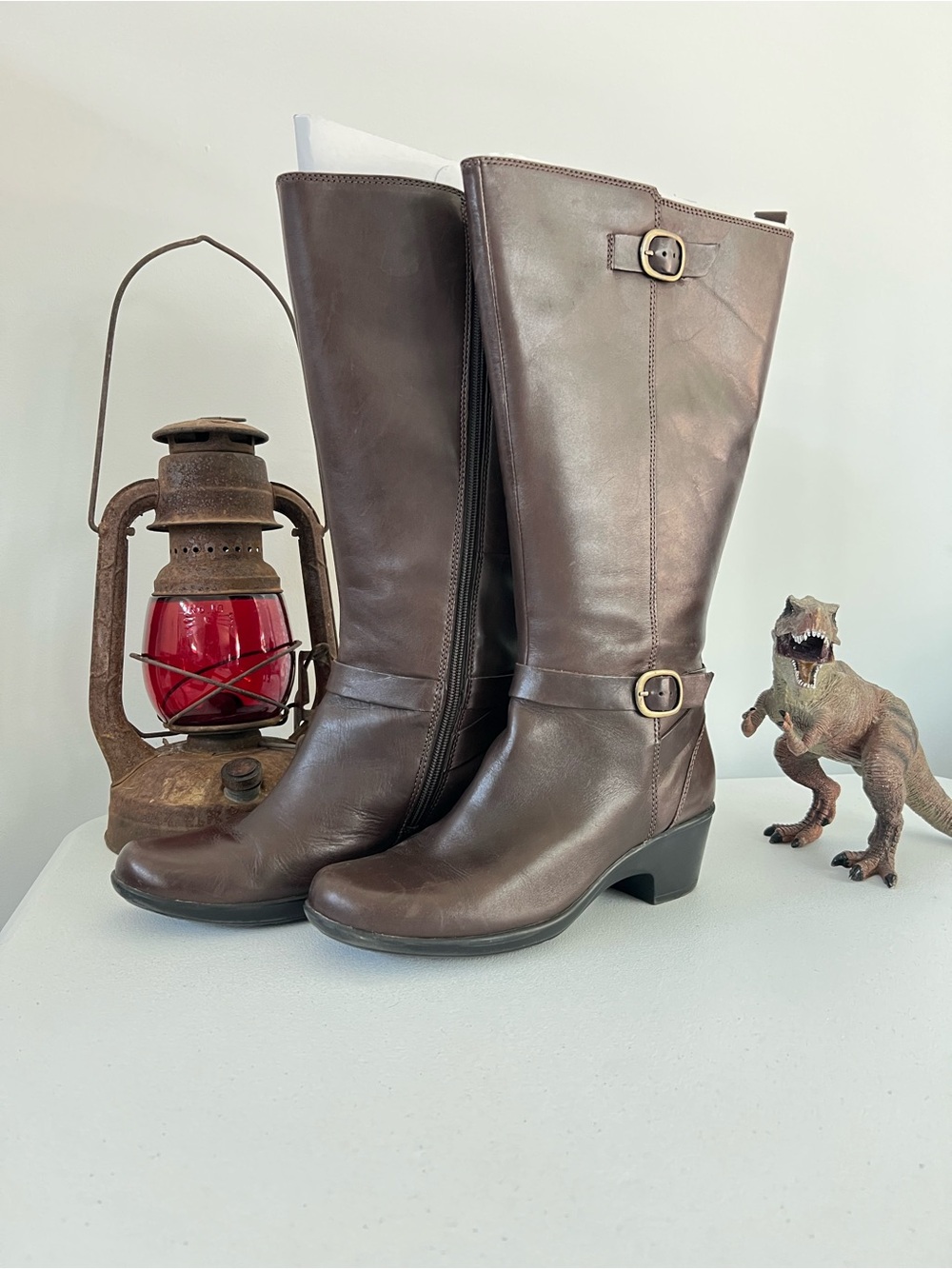 Clarks Malia Popular Brown Leather Knee-High Riding Boot X-Wide Calf 7.5W